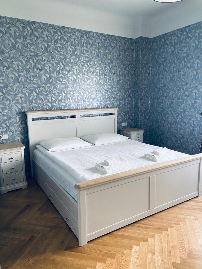 Roze Republikas Apartments Лиепая Экстерьер фото